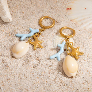 Pendientes Colgantes de Concha Marina, Coral y Estrella de Mar, Chapados en Oro de 18k, Acero Inoxidable, Joyería de Moda con Temática Oceánica - Product Image 2