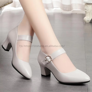 Chaussures plates de travail pour femmes modernes et confortables en cuir véritable avec semelle en caoutchouc souple, faciles à enfiler, pour le bureau - Product Image 4