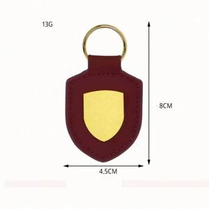 Porte-clés en cuir en forme de bouclier en gros avec logos personnalisables et porte-clés en métal pour cadeaux promotionnels - Product Image 2