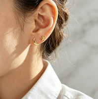 Boucles d'oreilles asymétriques en acier inoxydable 316L, motif lune et étoile, plaquées PVD, résistantes à l'eau, sans ternissement, bijoux délicats pour femmes