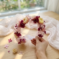 Kit de Couronne de Mariée Personnalisée pour Décorations de Mariage, Couronne Florale Artisanale Romantique et Exquise en Fleurs Séchées, Parfaite pour Anniversaire et Fêtes