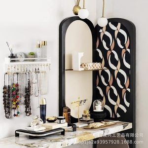 Estante de madera para joyería, montado en la pared, con ganchos para almacenamiento y exhibición de collares - Product Image 1