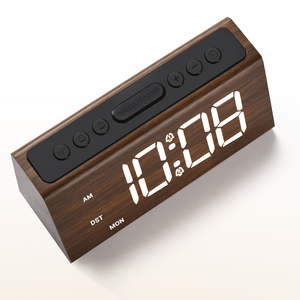 Horloge numérique en bois avec affichage à grands chiffres, 4 niveaux de luminosité réglables, alarme puissante jusqu'à 95 dB, alimentation par prise secteur, fonction snooze de 5 minutes, facile à utiliser - Product Image 1