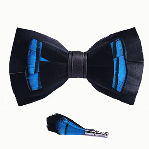 Papillon da <span class=keywords><strong>uomo</strong></span> fatto a mano in piuma naturale e pelle PU, pre-annodato, <span class=keywords><strong>con</strong></span> spilla coordinata, set <span class=keywords><strong>di</strong></span> accessori per abito formale da matrimonio - Product Image 1