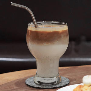 Ensemble de verres à bière avec logo personnalisé, comprenant 4 verres à bière artisanale et 1 palette en bois, verres à bière de 16 oz, échantillon gratuit - Product Image 4