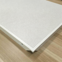 Panneau de plafond moderne en aluminium de qualité industrielle, carré, thermolaqué, étanche, ignifuge, alvéolé, pour maison et bureau