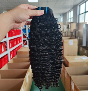 Ciocche di <span class=keywords><strong>Capelli</strong></span> Umani Birmani Ricci Vergini Non Trattati, Qualità Professionale, Allineamento Cuticolare, Grezzi 1B, Doppia Trama per <span class=keywords><strong>Extension</strong></span> - Product Image 4