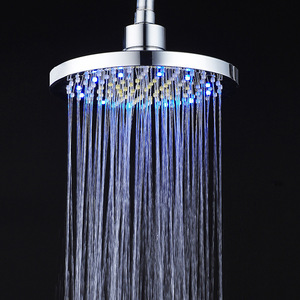 Pomme de <span class=keywords><strong>douche</strong></span> chromée à LED avec changement automatique de lumière 7 couleurs, haute pression, <span class=keywords><strong>économie</strong></span> d'<span class=keywords><strong>eau</strong></span>, montage mural, garantie 1 an - Product Image 3