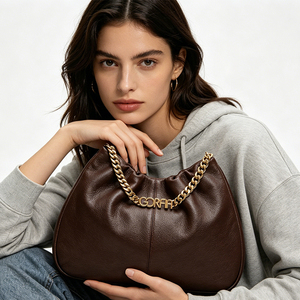 Bolso de Hombro de PU Texturizado con Diseño de Cadena, Estilo Nuevo de Diseñador, Personalizable con Marca Propia, Aspecto de Cuero Suave - Product Image 1
