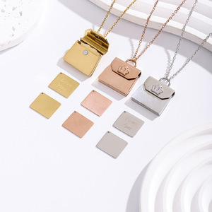 Colgante de sobre único en acero inoxidable PVD en blanco <span class=keywords><strong>para</strong></span> grabado láser, joyería personalizada, regalo de aniversario - Product Image 2