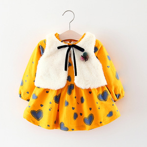 Ropa de Invierno para Niños, Vestidos Coreanos Bonitos para Bebés, Vestido con Estampado de Corazones para Niñas con Chaleco de China - Product Image 1