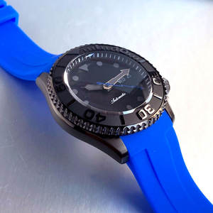 นาฬิกา Tandorio รุ่นใหม่ 41 มม. แบบ Mod <span class=keywords><strong>SKX</strong></span> สำหรับผู้ชาย ตัวเรือนเคลือบ PVD สีดำ กลไก NH36A แฟชั่น กันน้ำลึก 20ATM นาฬิกาจักรกล สายยางสีน้ำเงิน - Product Image 4