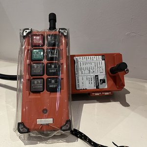 F21-E1B Cần Cẩu Trên Đầu Cần Cẩu Máy Kéo Bánh Xích Đài Phát Thanh 6 Nút Không Dây Điều Khiển Từ Xa Công Nghiệp Nhà Máy Trung Quốc - Product Image 3