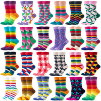 Nouvelles chaussettes fantaisie unisexes à rayures colorées et motifs géométriques, chaussettes tricotées tendance et uniques à motifs variés pour femmes