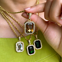 MIRADIA Nouvelle Arrivée En Acier Inoxydable Twist Chaîne Collier Rose Vert Zircon Collier Carré Pendentif Collier pour Femmes