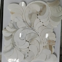Mosaïque de fleurs en marbre Calacatta Borghini personnalisée en gros