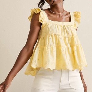 Chemisier OEM tendance uni à volants pour femme, haut d'été mignon à col carré, élégant sans manches, idéal pour la plage et les soirées - Product Image 1