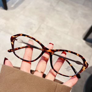 Marco cuadrado Anti-Gafas de luz azul Moda <span class=keywords><strong>Retro</strong></span> Hombres Mujeres Juegos de computadora Protección ocular Gafas de vidrio liso clásico Vidrio - Product Image 1