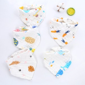 ผ้ากันเปื้อนเด็กทรงสามเหลี่ยม Qidou ขนาด 30x45 ซม. ผ้าฝ้ายแท้ 6 ชั้น ผ้าก๊อซความหนาแน่นสูง ผ้ากันน้ำลายสำหรับเด็กแรกเกิด ลายพิมพ์ - Product Image 4