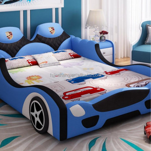 Lit pour enfants en forme de voiture de course de dessin animé JINS, lit pour tout-petits rembourré en tissu doux pour la chambre des garçons - Product Image 3