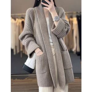 Cardigan long en tricot épais et ample de style coréen pour femme, élégant, mi-long, grande taille, automne-hiver - Product Image 4