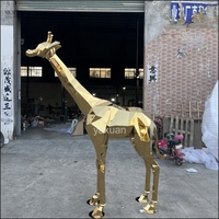 Große Giraffen-Spiegel-Skulptur aus poliertem Edelstahl, kundenspezifische Metallskulptur für die Landschaftsgestaltung von kommerziellen Plätzen und Parks