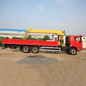 Manual Transmission 16 Ton Truck Mounted Crane Cargo Size 9000x2450x800mm Automatic <b>Hook</b> Crane with Working Radius 21.77 Meters - Product Image 1