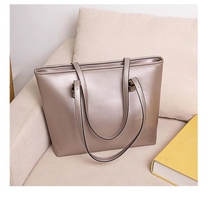 Custom Hand Bags for Women New Fashion Girls Leather Bag High Quality Large Capacity Women's Tote Bags Factory Wholesale - Product Image 4