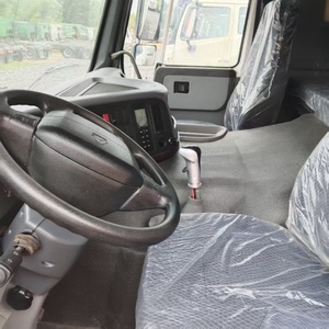 Camion benne diesel HOWO 6x4 d'occasion 371 CV, conduite à droite, moteur Weichai, transporteur de marchandises lourdes, blanc, pour la construction et l'exploitation minière - Product Image 6