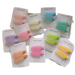Vente en gros de pinces à cheveux coréennes <span class=keywords><strong>d</strong></span>'été en alliage couleur gelée, mode, 5,5 cm, géométriques, sans couture, pour franges latérales, pour filles, mariage, en carton - Product Image 1