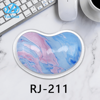Repose-poignet en cristal transparent en forme de cœur, tapis de souris en silicone souple antidérapant pour la maison, le bureau, les jeux, comme décoration pour PC et ordinateur portable