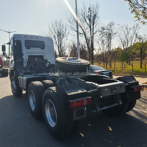 Camion Tracteur Howo TX 6x4 d'Occasion Fiable, Moteur Diesel Weichai Euro <span class=keywords><strong>2</strong></span>, Suspension Pneumatique, Conduite à Gauche, Idéal pour le Transport de Charges Lourdes en Afrique et la Construction - Product Image 4