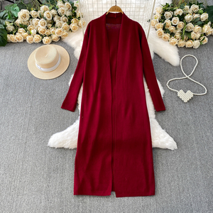 Conjunto Chic de Dos Piezas para Mujer: Cárdigan Largo de Punto con Bloques de Color y Vestido con Letras, Ajustado a la Cintura - Product Image 6