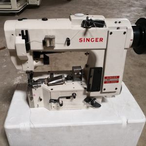 La <span class=keywords><strong>machine</strong></span> à <span class=keywords><strong>coudre</strong></span> semi-automatique de bord de bande de matelas répond aux exigences de la production moderne de matelas - Product Image 5