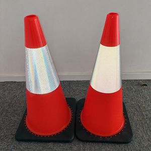 Cône de signalisation routière en PVC réfléchissant Australie Red Dot 3-M 25cm, 45cm, 70cm, 90cm – Cône de sécurité révolutionnaire - Product Image 6