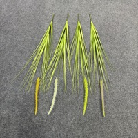 Herbe de roseau en soie avec chenille unique et plantes vertes pour jardins extérieurs et salons de mariage
