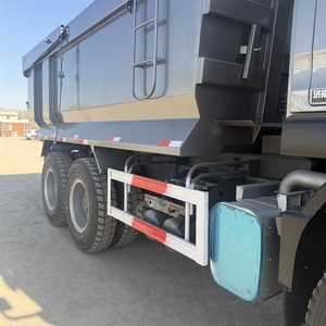 HOWO Heavy Duty Dump Truck 8X4 Diesel 500HP Euro 5 <b>12</b> Cylinder 16 Speed Manual Transmission New Engineering Transport - Product Image 6