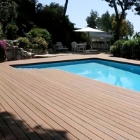 Planches de terrasse WPC durables fabriquées en Chine, co-extrudées, grain de bois 3D, imperméables, pour extérieur, à emboîtement, brossées, lisses