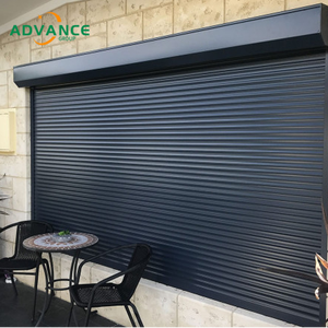 Porte à enroulement sécurisée en aluminium durable pour usage résidentiel, commercial, devanture de <span class=keywords><strong>magasin</strong></span>, bâtiment de bureaux, porte en aluminium - Product Image 2