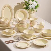 Service de vaisselle en porcelaine style français, luxe léger et créatif, assiettes à soupe profondes réutilisables et bols créatifs en forme de chapeau de paille pour la maison et les hôtels