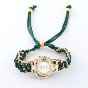 Reloj explosivo con incrustaciones de diamantes para mujer, <span class=keywords><strong>cadena</strong></span> de color en forma de corazón a la moda, reloj de cuarzo para mujer, reloj de pulsera trenzado - Product Image 2