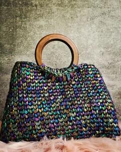 Sac fourre-tout en crochet tressé métallique de qualité supérieure avec poignée en bois de style royal, idéal pour un usage quotidien, disponible au meilleur prix - Product Image 3