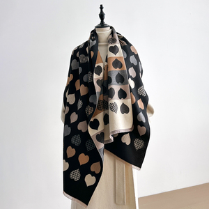 Bufanda Jacquard de corazón esencial de invierno para mujer-Diseño tradicional dulce y versátil en Cachemira de imitación de felpa - Product Image 2