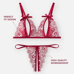 Completo Set Lingerie Sexy Rosso in Pizzo Traspirante Sottile, <span class=keywords><strong>Reggiseno</strong></span> a Coppa Aperta Scavato <span class=keywords><strong>con</strong></span> Fiocco, Intimo Erotico <span class=keywords><strong>Trasparente</strong></span> da Donna - Hot Sale - Product Image 2