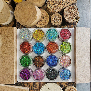 Pot de 15g Matériau PET écologique Caméléon holographique Hexagone Chunky Glitter Bulk Body Mix pour Noël - Product Image 2