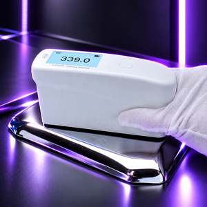 Testeur de brillance portable LS196 avec fonction de contrôle qualité (Pass/NG) automatique et signalisation des données PC pour l'inspection des revêtements - Product Image 1