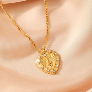 Good Quality Stainless Steel PVD Gold Plated Snake Cubic Zirconia Puff Heart Necklace - Product Image 4