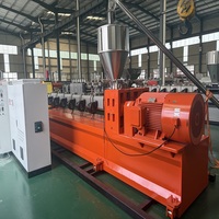 Machine d'extrusion de panneaux PC alvéolaires pour luminaires solaires, lignes de production de panneaux PC pour luminaires solaires, pour toitures végétalisées, serres et auvents d'ombrage