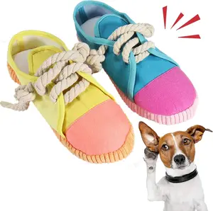 Hersteller Großhandel Dog Chew Toys für kleine mittelgroße Hunde Pet Dog Plüsch Animal Chewing Toy Schuhe Pet Interactive Pet Toy