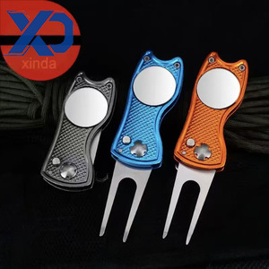 Herramienta Retráctil para Reparar Divots <span class=keywords><strong>de</strong></span> Golf, Portátil y Segura para el Bolsillo, <span class=keywords><strong>con</strong></span> Marcador <span class=keywords><strong>de</strong></span> Bola Magnético Extraíble - Product Image 1